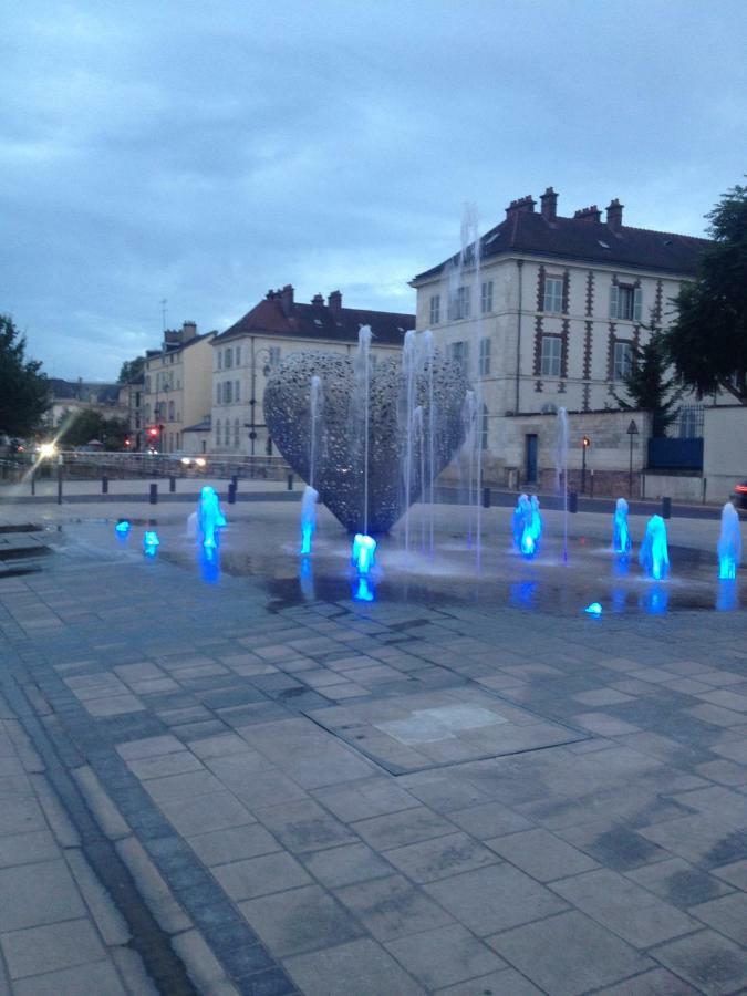 Le St Frobert Au Coeur De Troyes تروي المظهر الخارجي الصورة